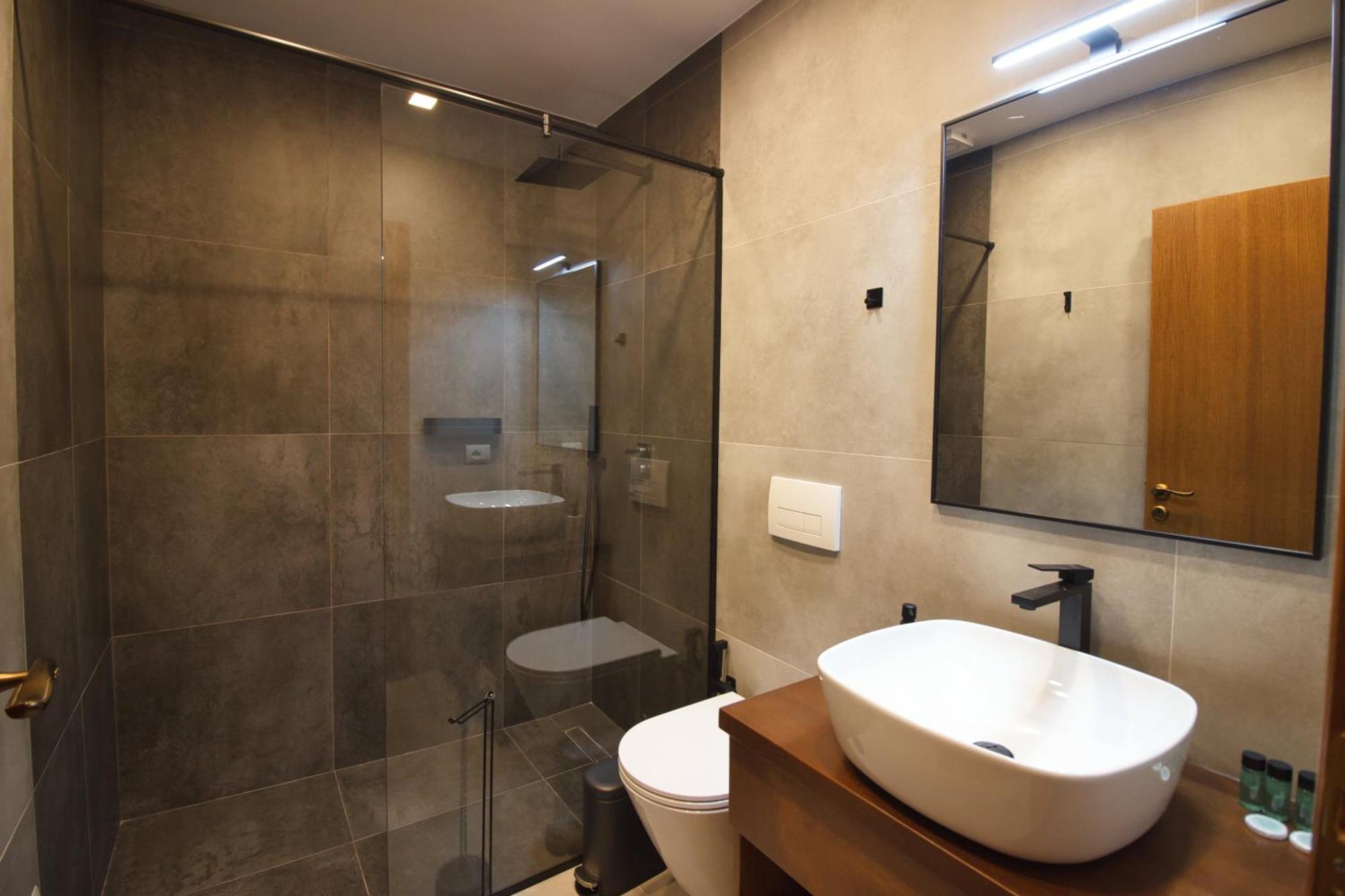 Castlefront Villa Gjirokastër Екстериор снимка