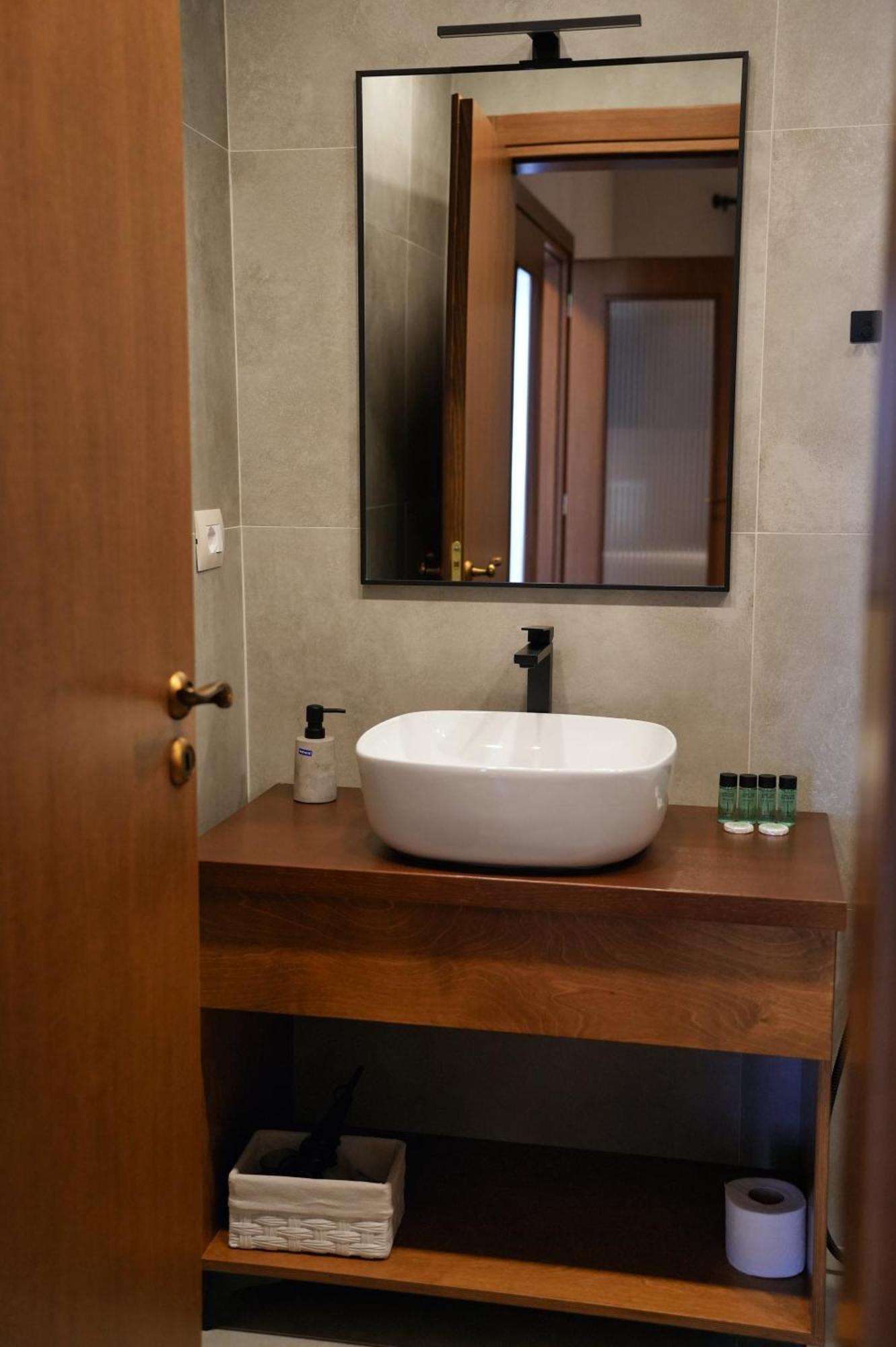 Castlefront Villa Gjirokastër Екстериор снимка