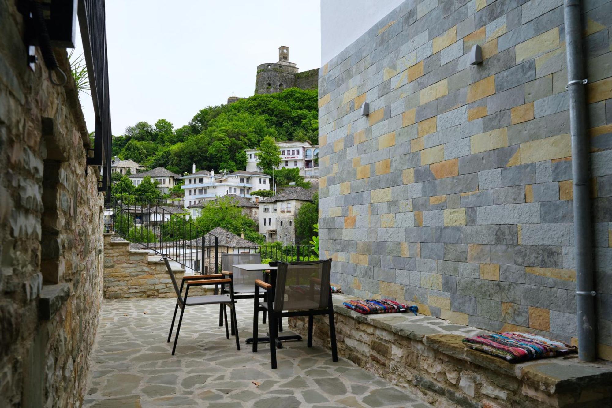 Castlefront Villa Gjirokastër Екстериор снимка