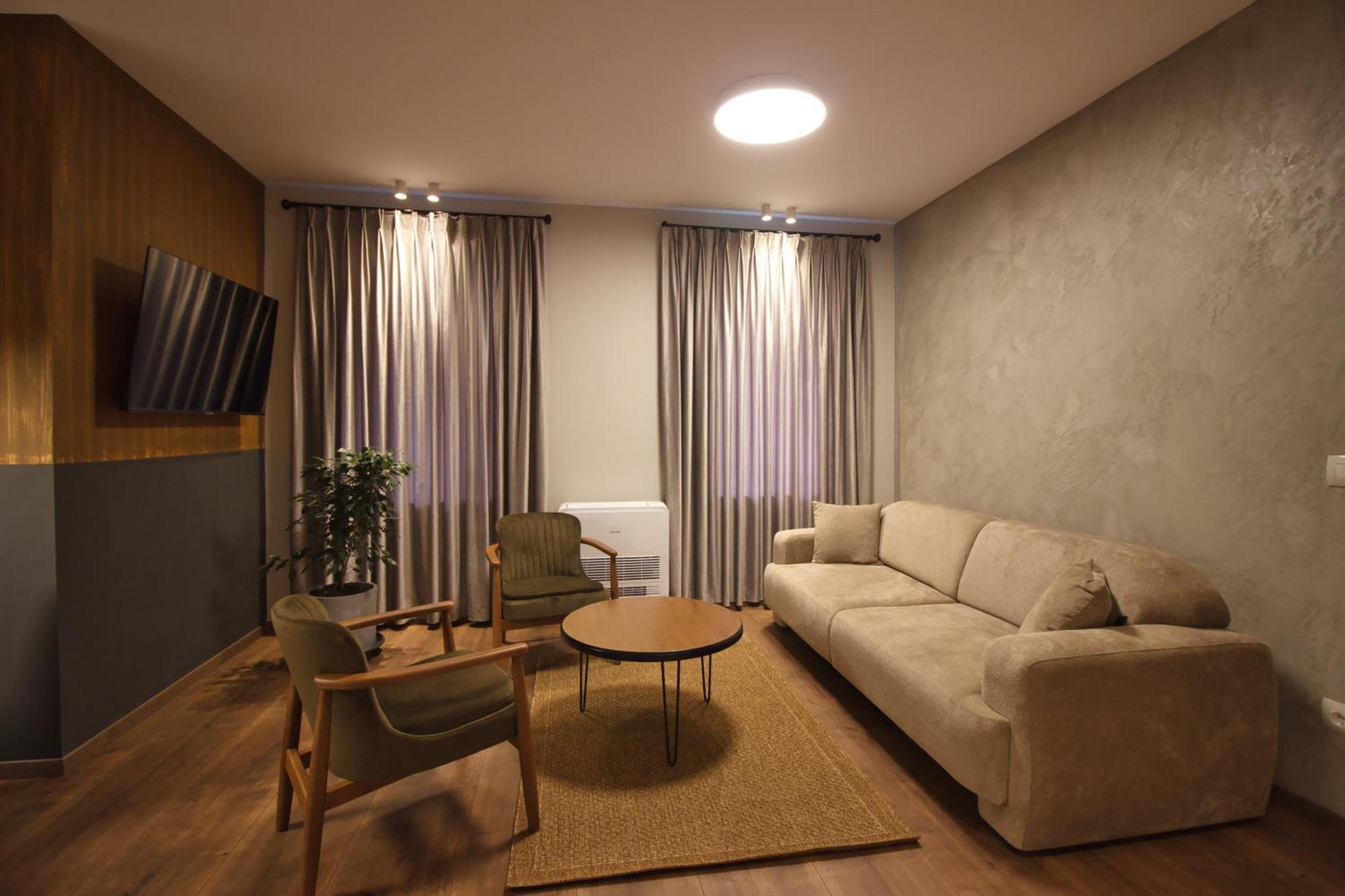 Castlefront Villa Gjirokastër Екстериор снимка