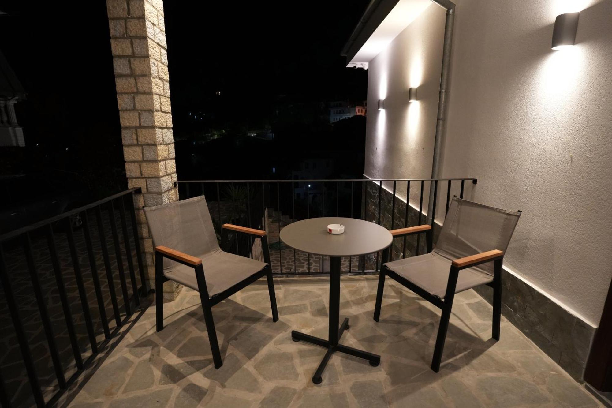Castlefront Villa Gjirokastër Екстериор снимка
